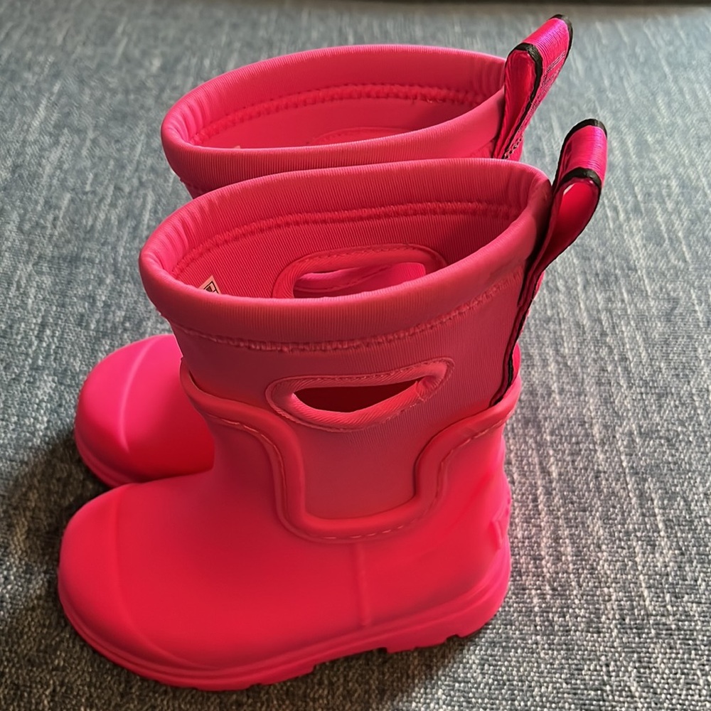 UGG Toddler Droplet Mid Pink Rain Boots - Picture 4 of 11